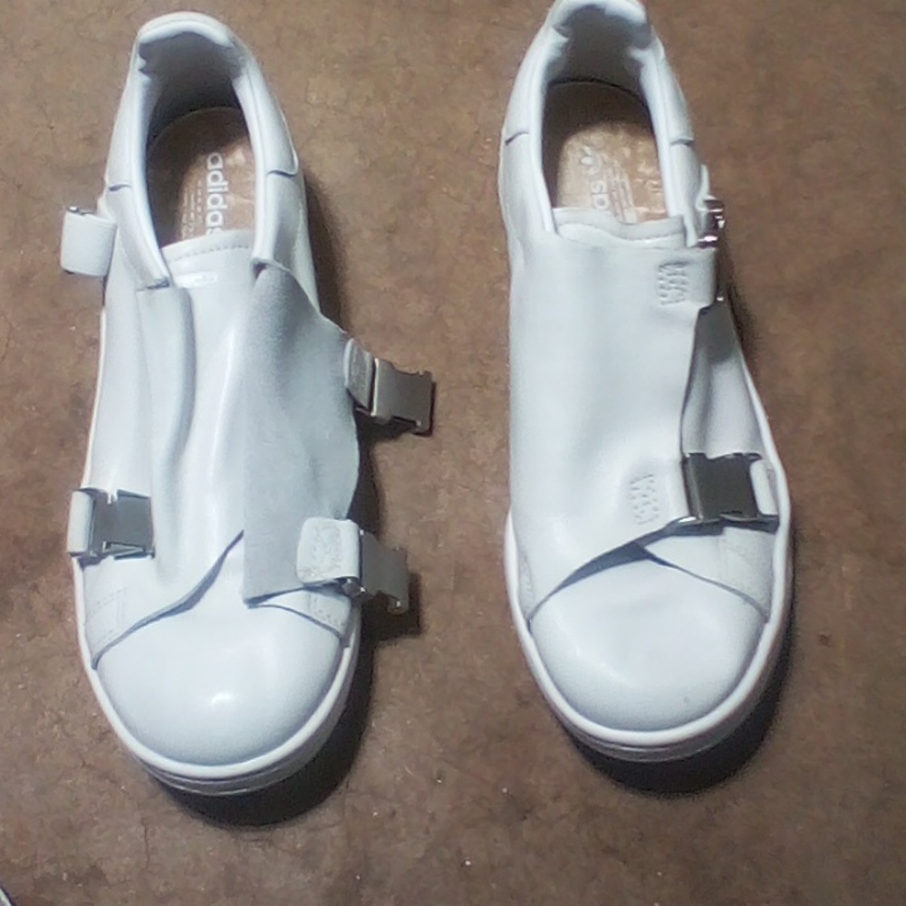 Brand New white leather and swade Stan Smith Addisas